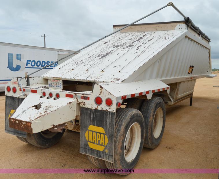 image for item H2973 2006 CTS BDT-40INS belly dump trailer