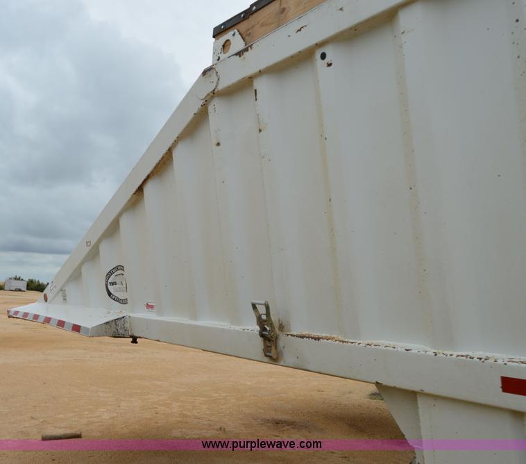 image for item H2973 2006 CTS BDT-40INS belly dump trailer