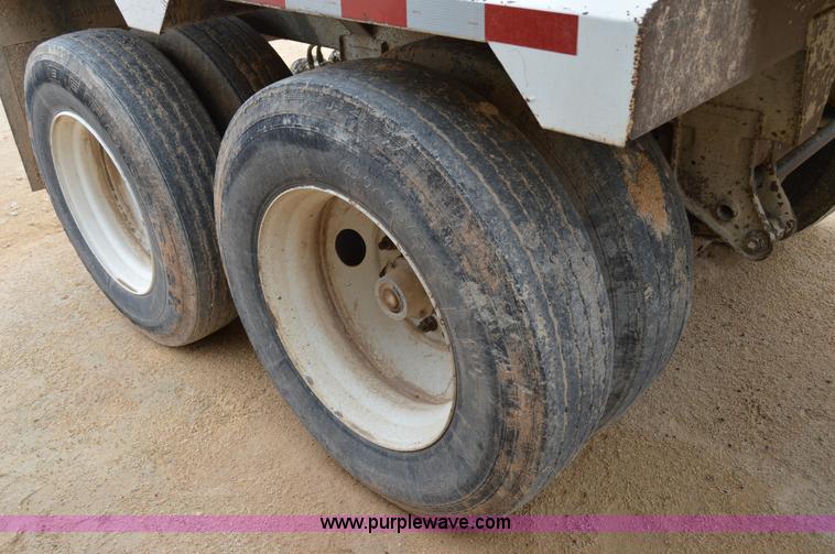 image for item H2973 2006 CTS BDT-40INS belly dump trailer