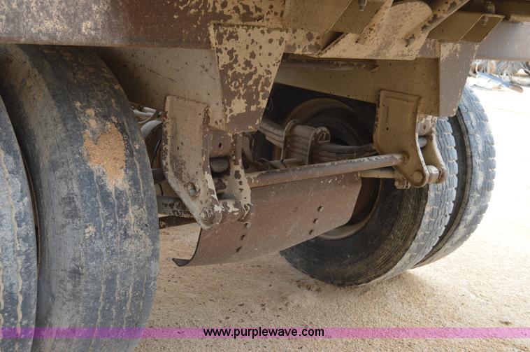 image for item H2973 2006 CTS BDT-40INS belly dump trailer