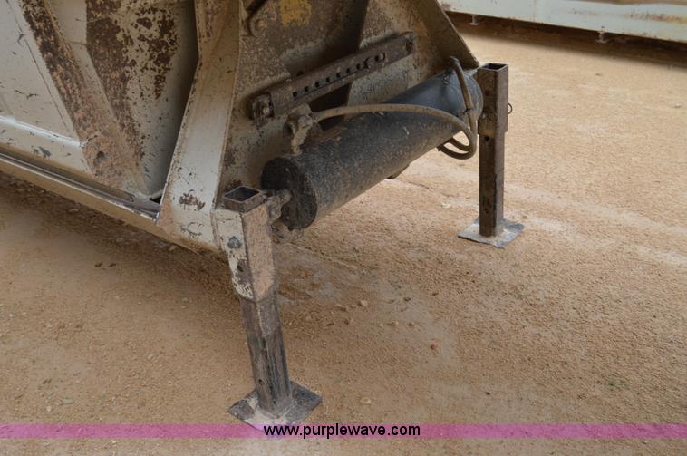 image for item H2973 2006 CTS BDT-40INS belly dump trailer