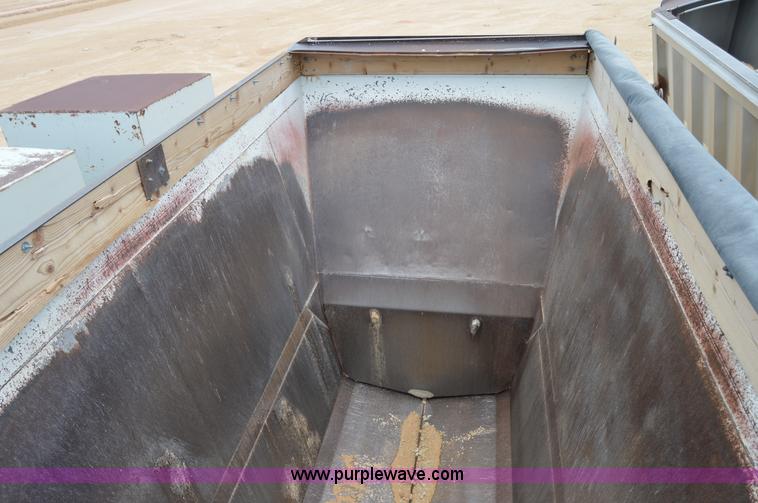 image for item H2973 2006 CTS BDT-40INS belly dump trailer