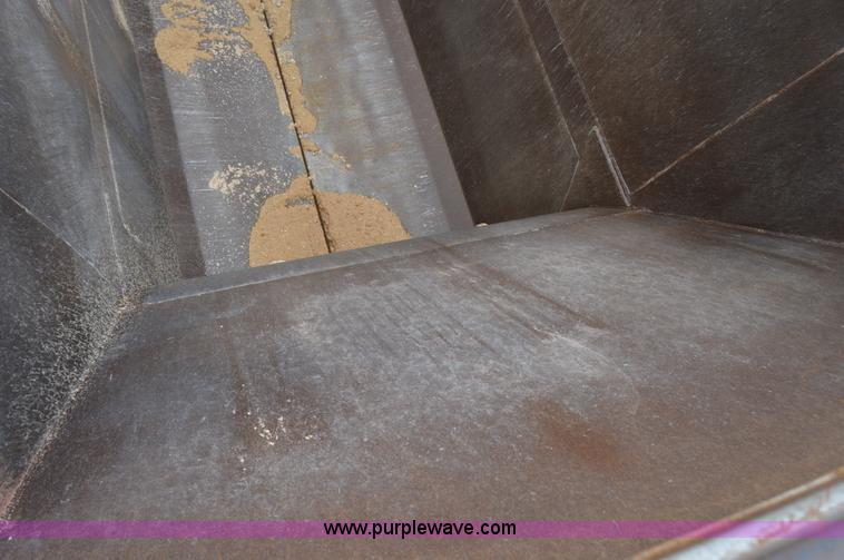 image for item H2973 2006 CTS BDT-40INS belly dump trailer