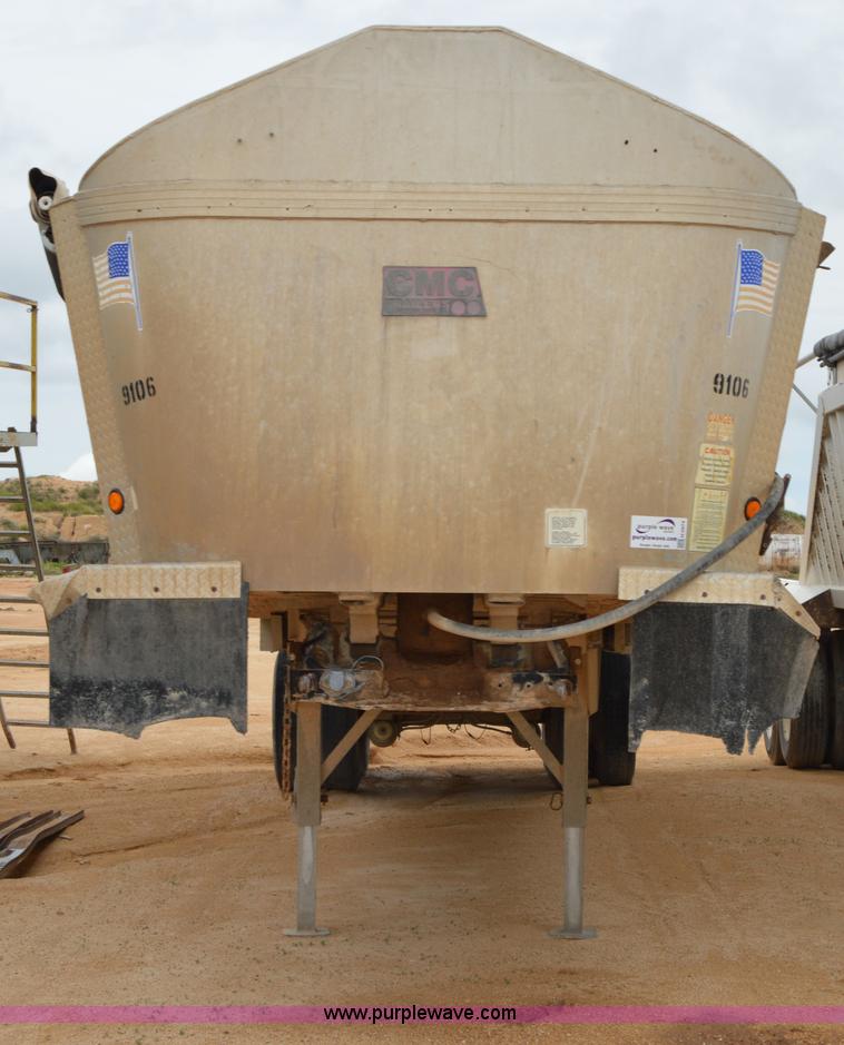 image for item H2974 2000 GMC Travis S/102 aluminum end dump trailer