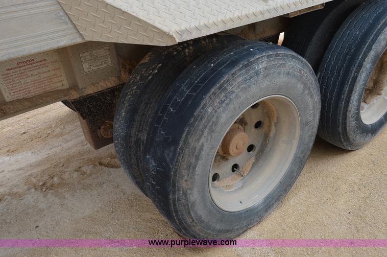 image for item H2974 2000 GMC Travis S/102 aluminum end dump trailer