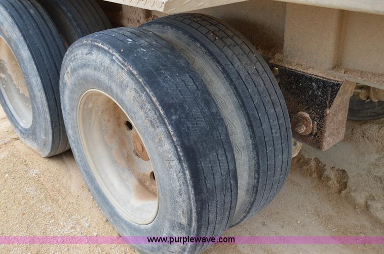 image for item H2974 2000 GMC Travis S/102 aluminum end dump trailer