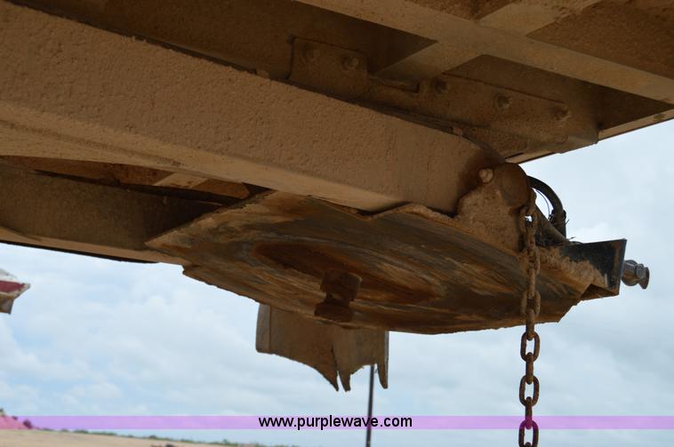 image for item H2974 2000 GMC Travis S/102 aluminum end dump trailer