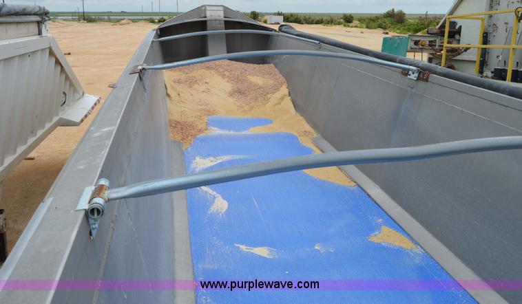 image for item H2974 2000 GMC Travis S/102 aluminum end dump trailer