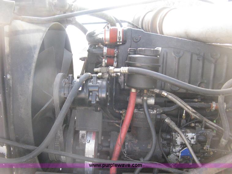 image for item H5280 1988 Peterbilt 357 semi truck