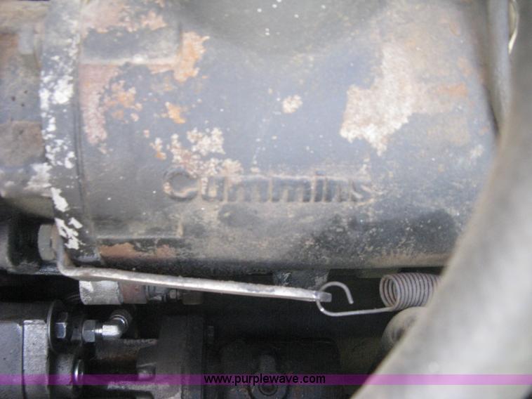 image for item H5280 1988 Peterbilt 357 semi truck