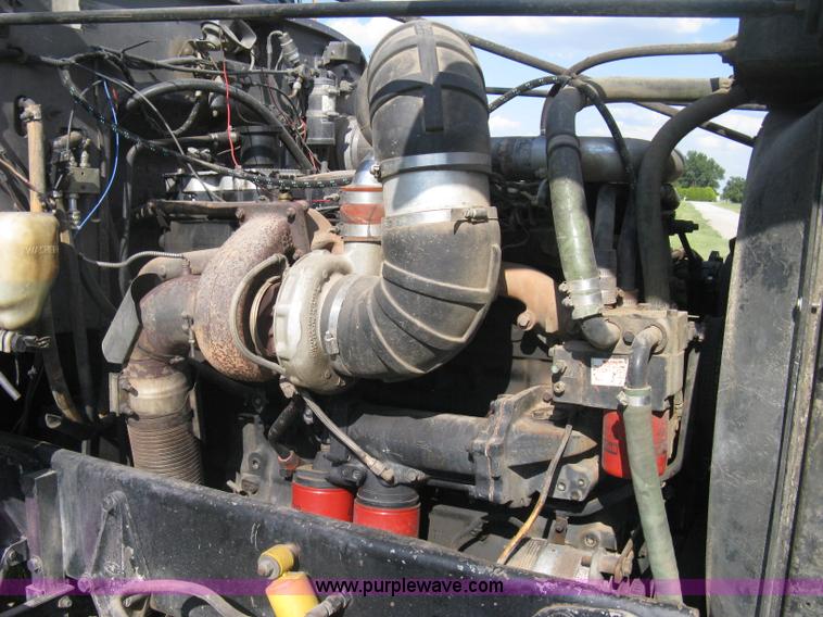 image for item H5280 1988 Peterbilt 357 semi truck