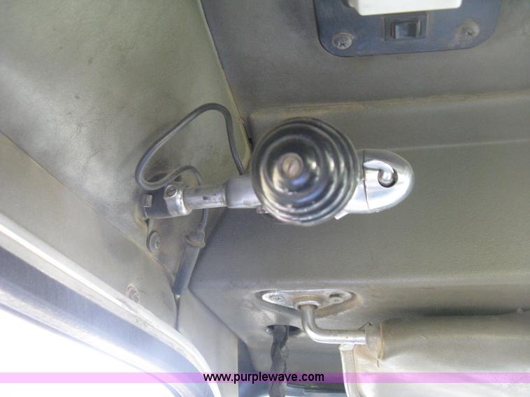 image for item H5280 1988 Peterbilt 357 semi truck