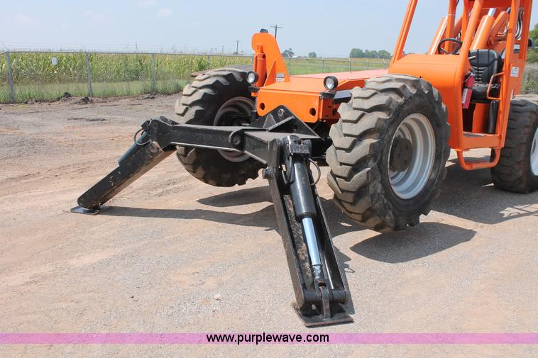 image for item H5627 2001 SkyTrak 10054 Legacy Series telehandler