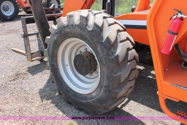 image for item H5627 2001 SkyTrak 10054 Legacy Series telehandler