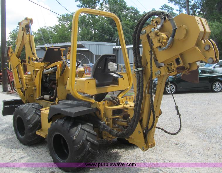 image for item H8872 2005 Vermeer RT650 trencher