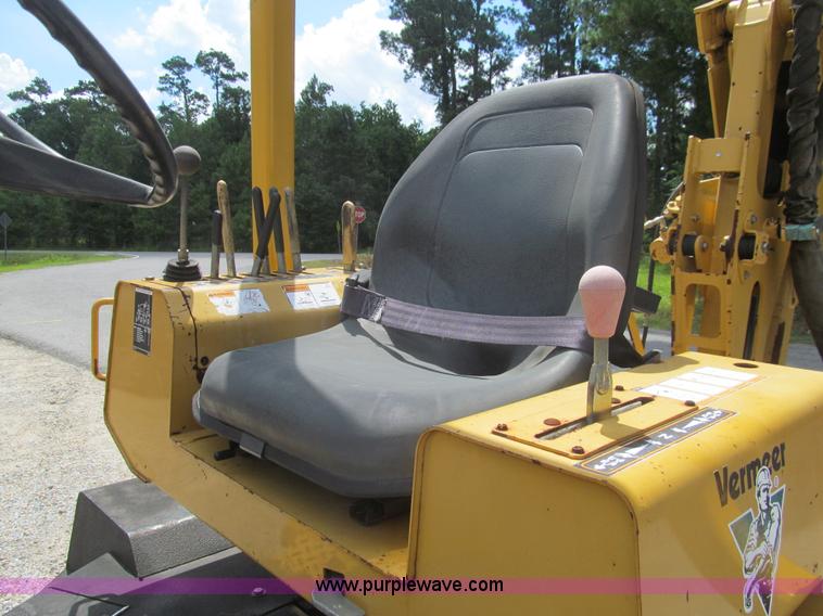 image for item H8872 2005 Vermeer RT650 trencher