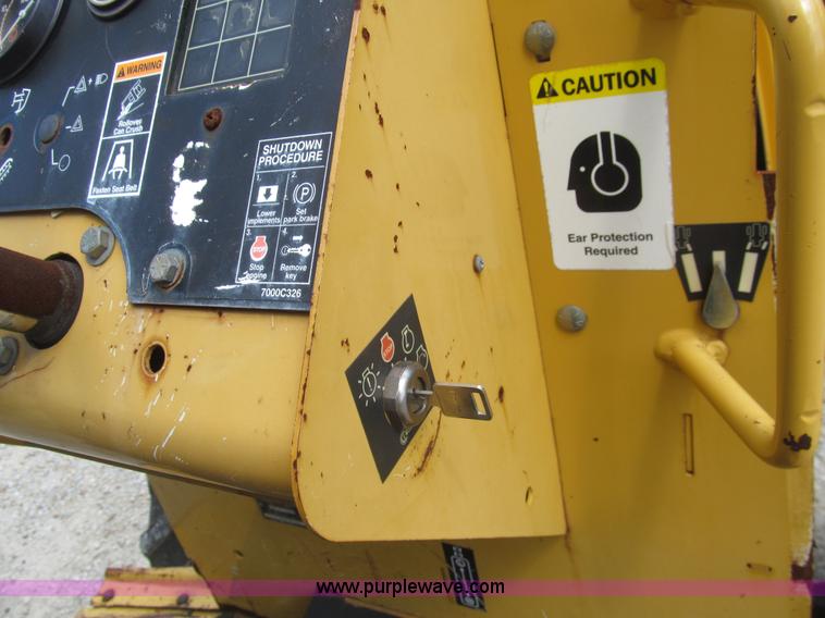 image for item H8872 2005 Vermeer RT650 trencher