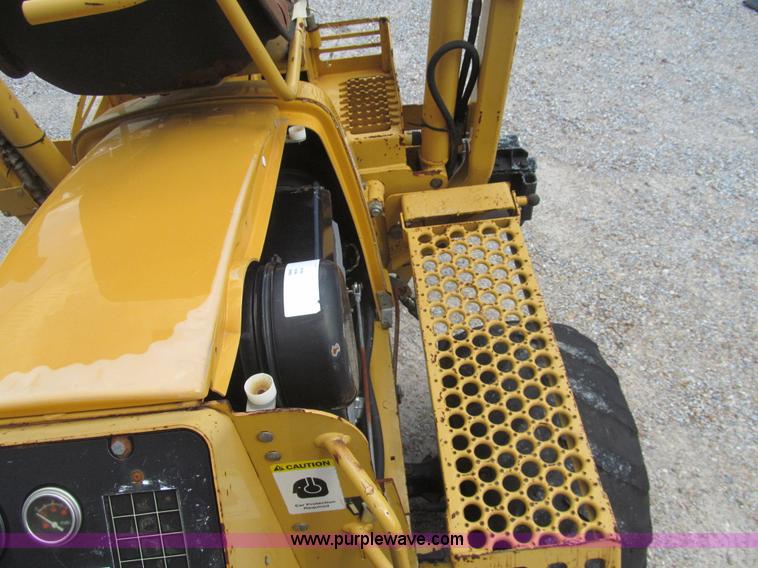image for item H8872 2005 Vermeer RT650 trencher