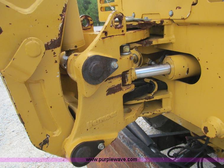 image for item H8872 2005 Vermeer RT650 trencher