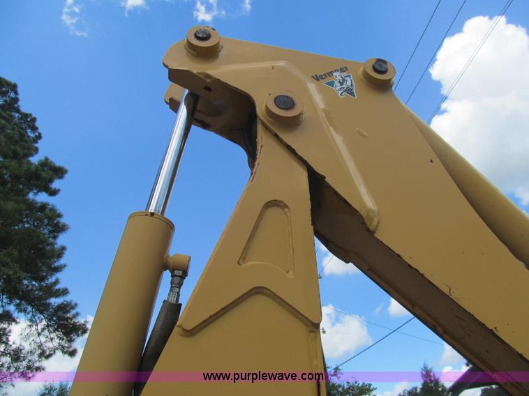 image for item H8872 2005 Vermeer RT650 trencher