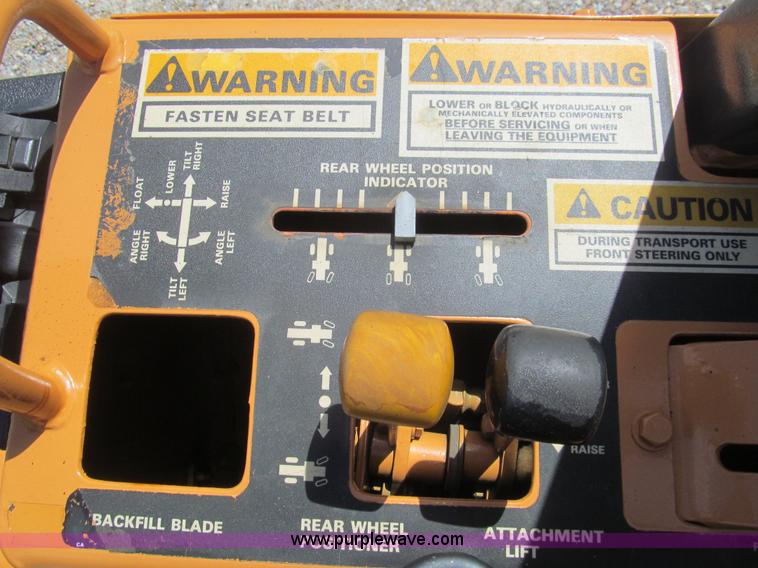 image for item H8873 2002 Case 560 trencher