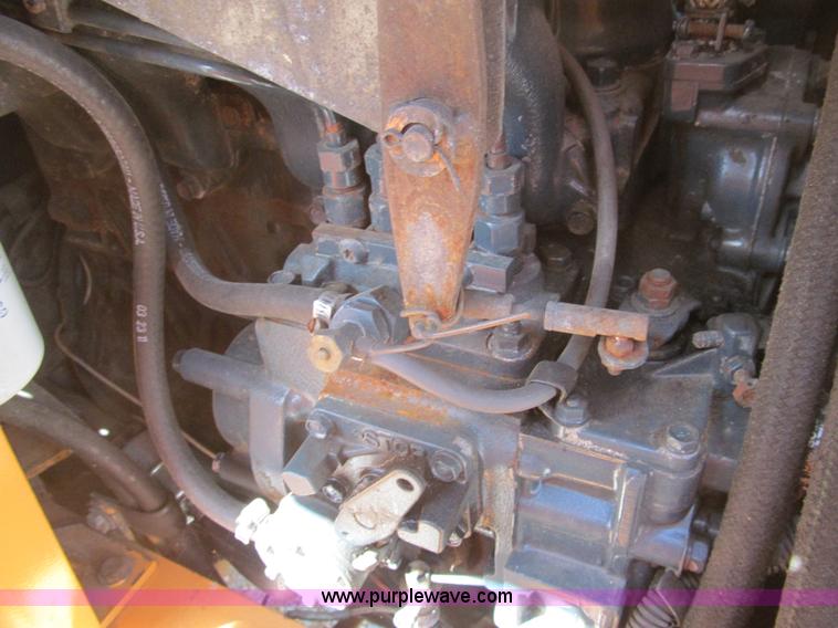 image for item H8873 2002 Case 560 trencher