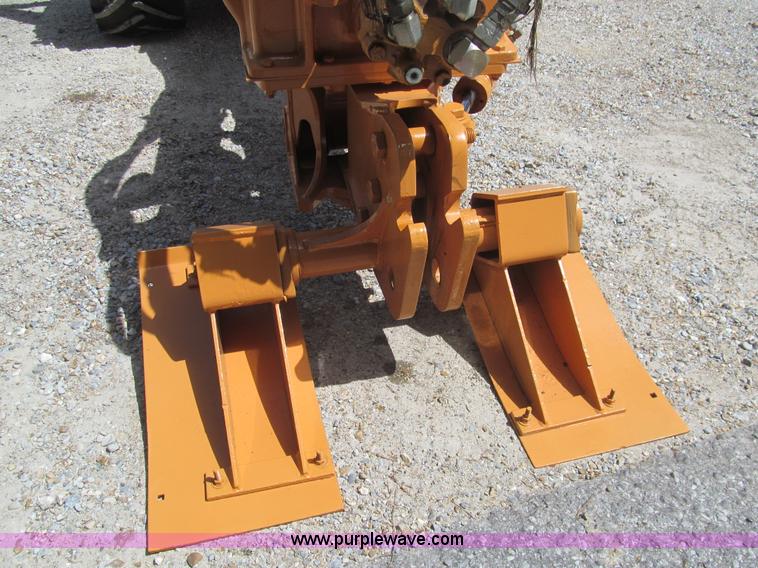 image for item H8873 2002 Case 560 trencher