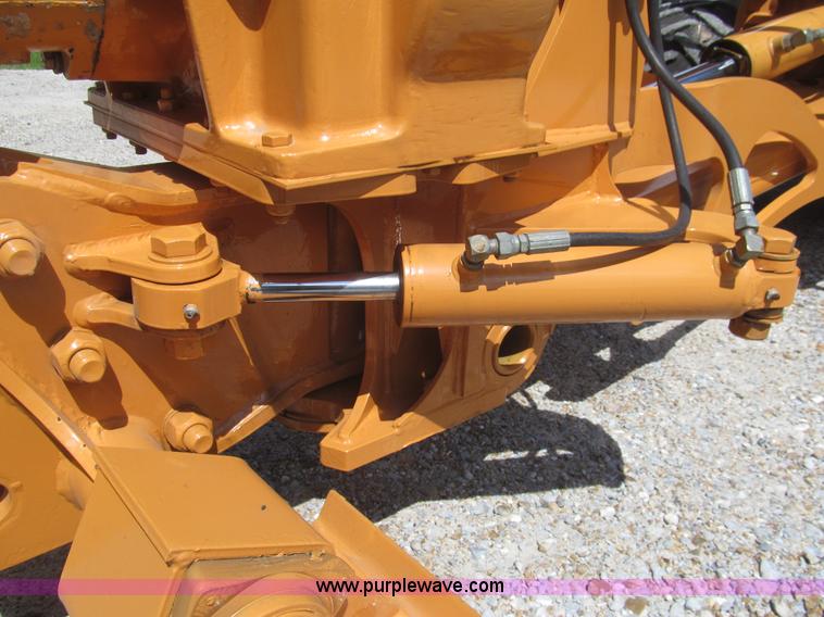 image for item H8873 2002 Case 560 trencher