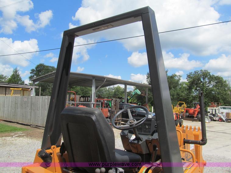 image for item H8873 2002 Case 560 trencher