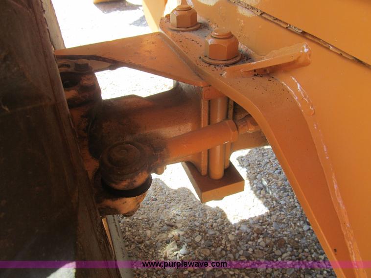 image for item H8873 2002 Case 560 trencher