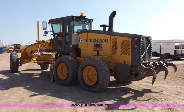 image for item H9188 2005 Volvo G720B articulated motor grader