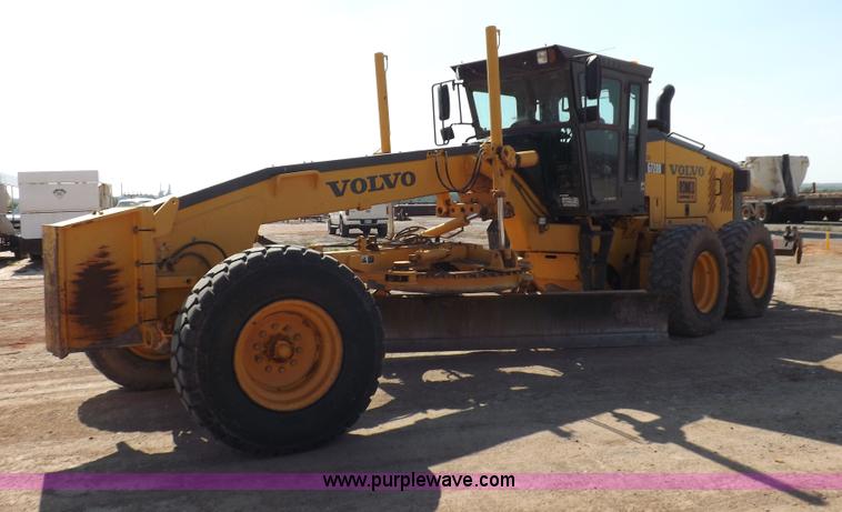 image for item H9188 2005 Volvo G720B articulated motor grader