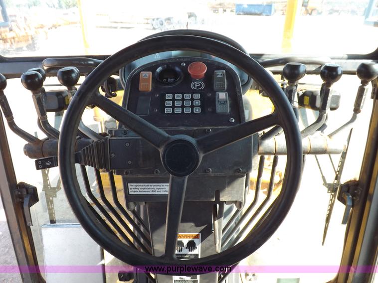 image for item H9188 2005 Volvo G720B articulated motor grader