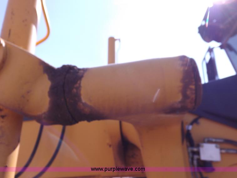 image for item H9188 2005 Volvo G720B articulated motor grader