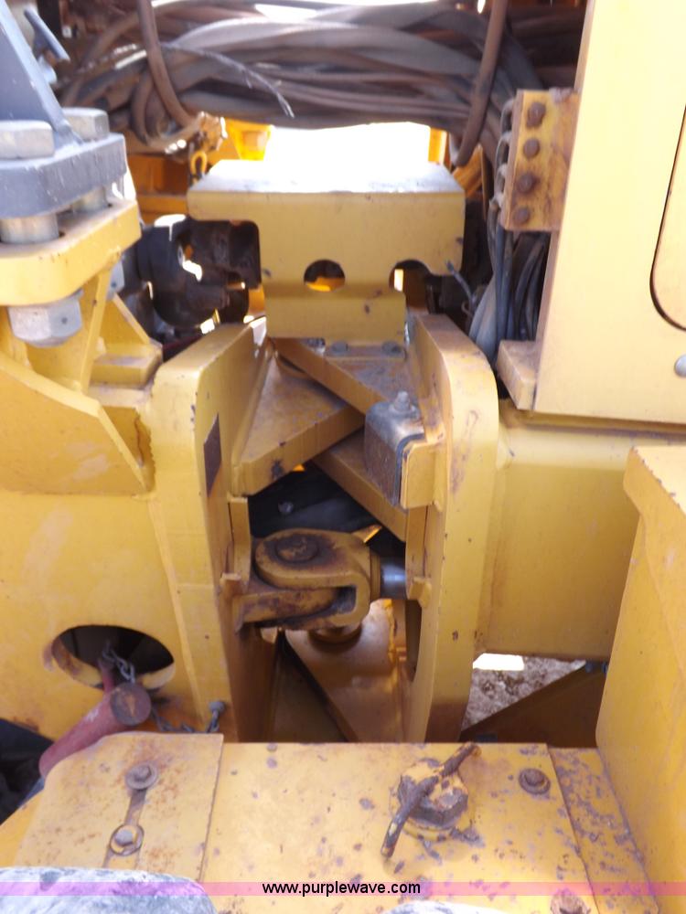 image for item H9188 2005 Volvo G720B articulated motor grader