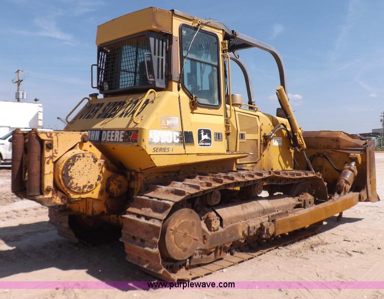 image for item H9196 2000 John Deere 850C dozer