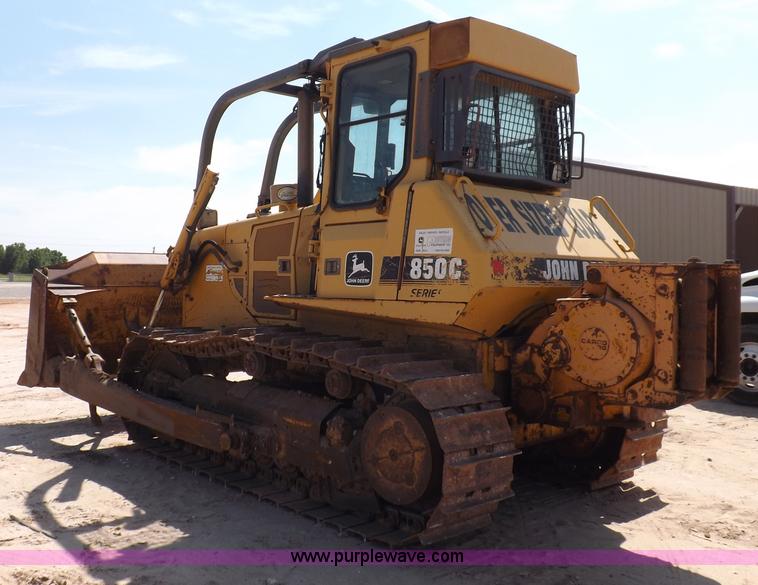 image for item H9196 2000 John Deere 850C dozer