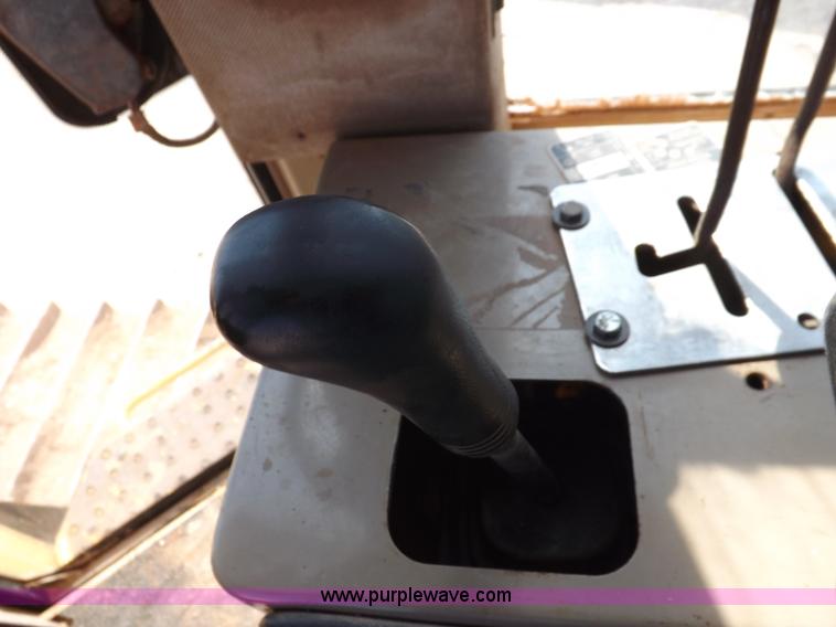 image for item H9196 2000 John Deere 850C dozer