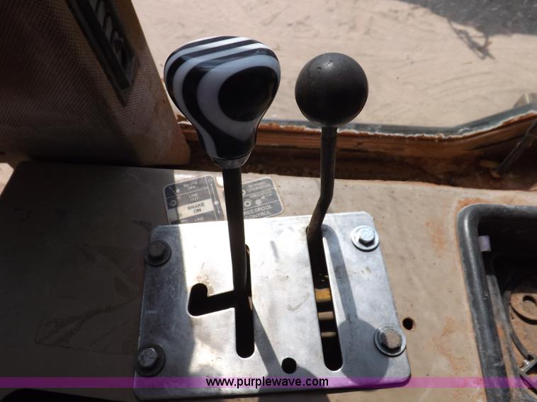 image for item H9196 2000 John Deere 850C dozer