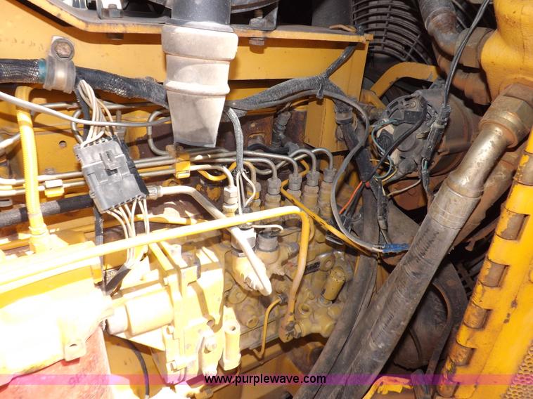 image for item H9196 2000 John Deere 850C dozer