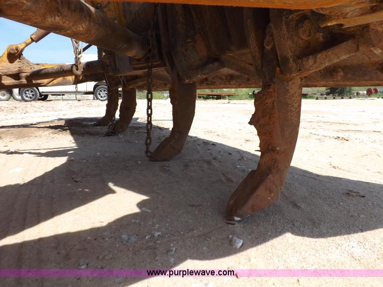 image for item H9196 2000 John Deere 850C dozer