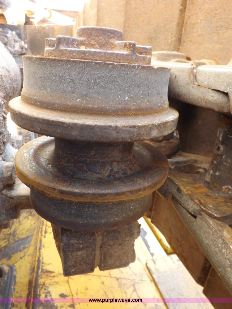 image for item H9196 2000 John Deere 850C dozer