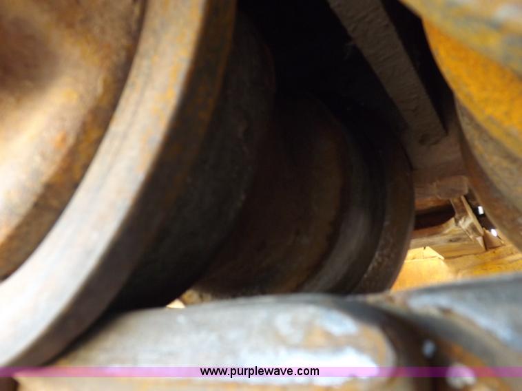 image for item H9196 2000 John Deere 850C dozer