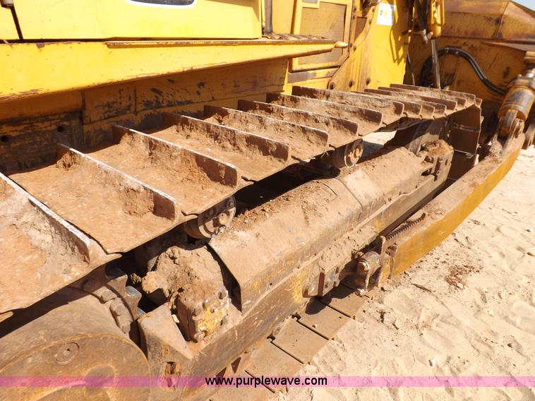 image for item H9196 2000 John Deere 850C dozer