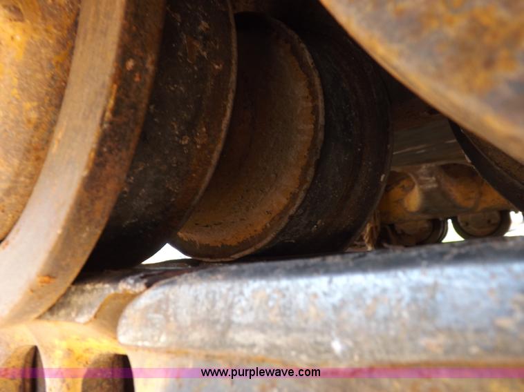 image for item H9196 2000 John Deere 850C dozer