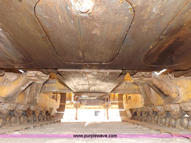 image for item H9196 2000 John Deere 850C dozer