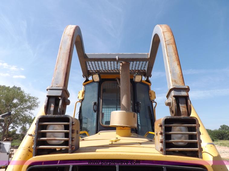 image for item H9196 2000 John Deere 850C dozer