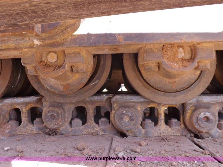 image for item H9196 2000 John Deere 850C dozer