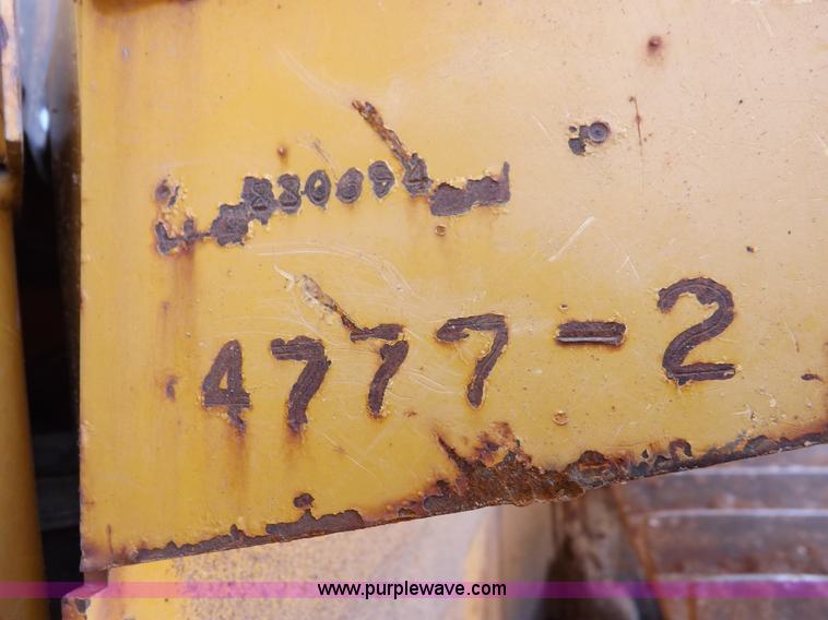 image for item H9196 2000 John Deere 850C dozer