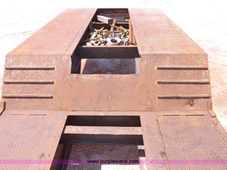 image for item H9204 2000 Atoka lowboy trailer